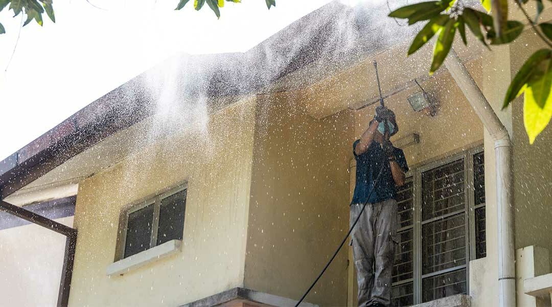How Long Does It Take to Power Wash a House Professionally?