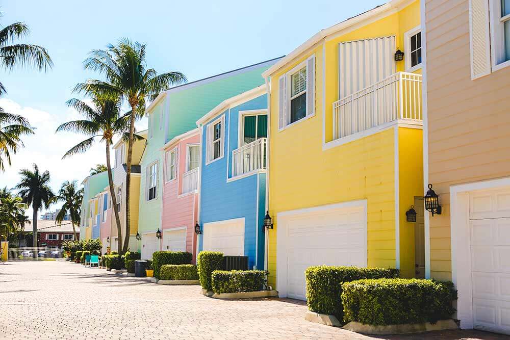 What Type of Exterior Paint Finish Is Best for Your Tampa Home?