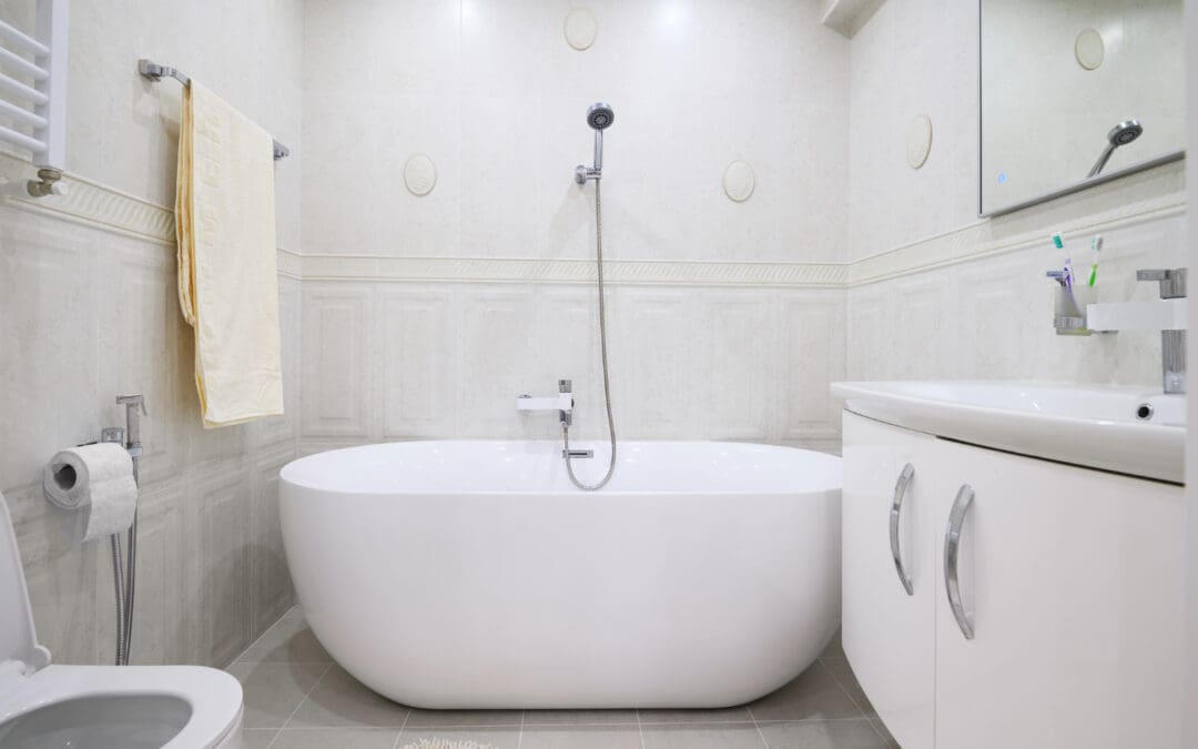 Professional vs. DIY Bathtub Refinishing: What You Should Know